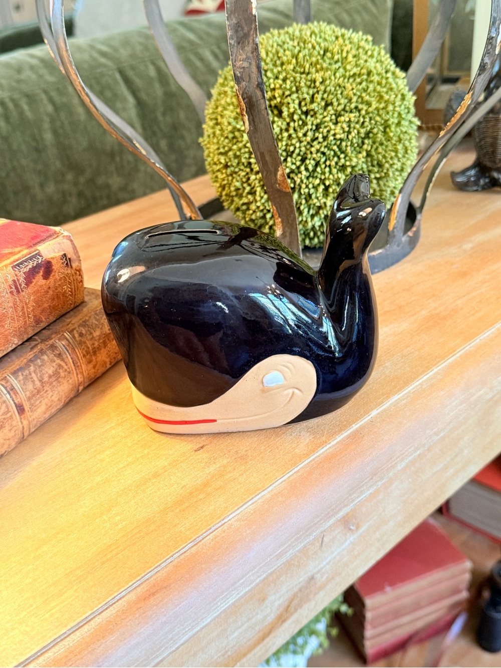 Vintage Otagiri Black and Cream Whale Glazed Stoneware Bank - Picture 7 of 12